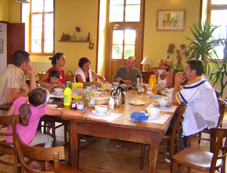 un repas &agrave; notre table d’hote